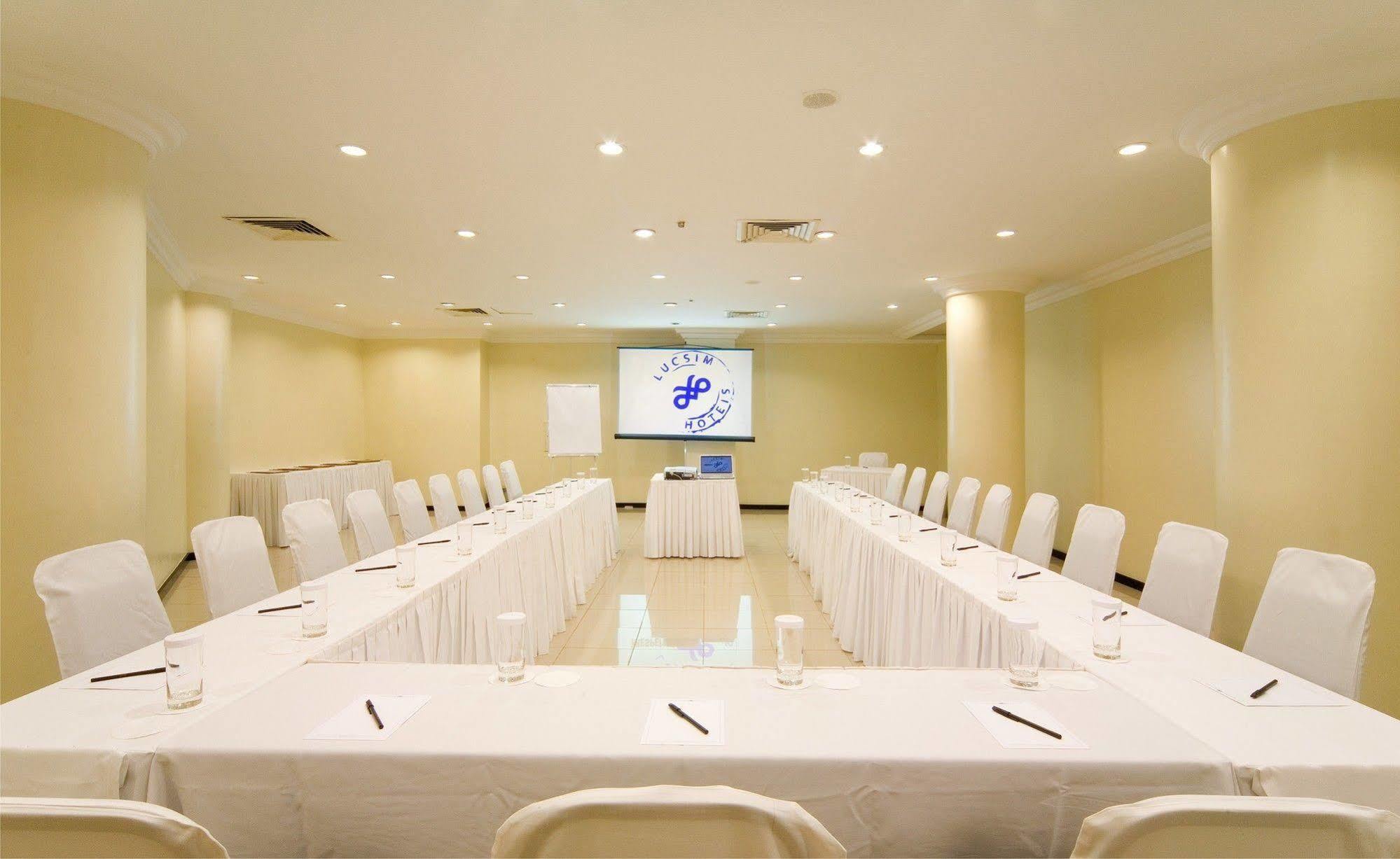 Internacional Palace Hotel 4*